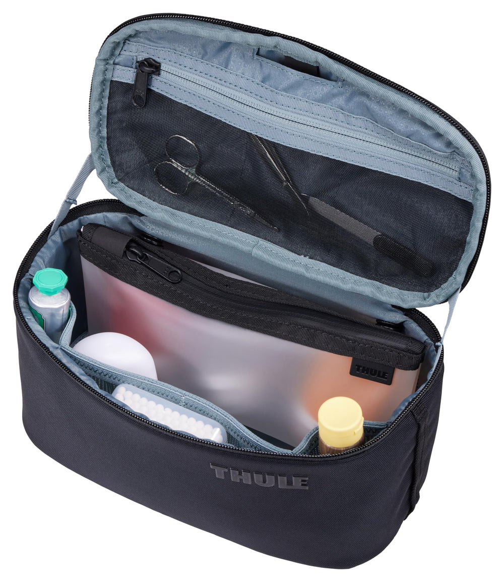 Thule Subterra 2 opening lid with wipeable mesh panel for organization.