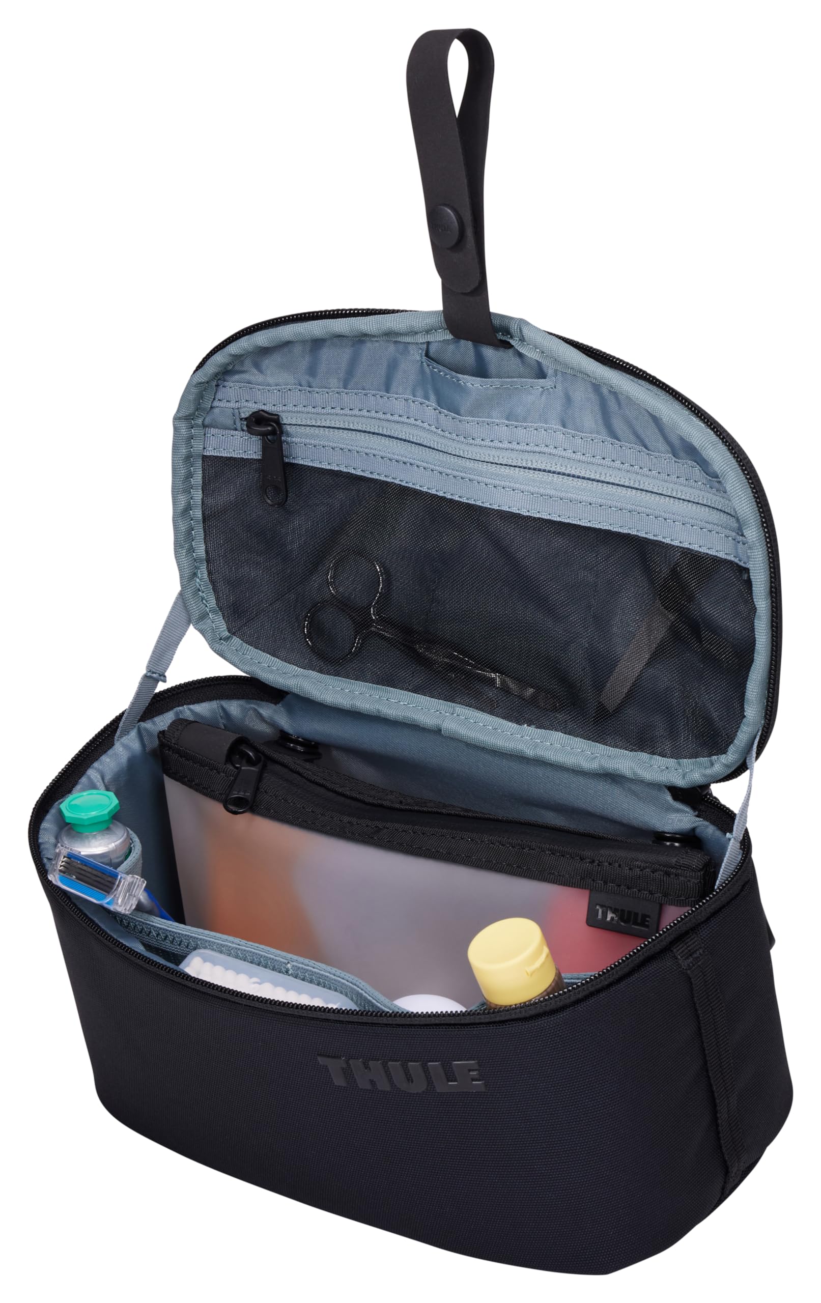 Thule Subterra 2 wipeable panel opening offers quick, visible access.