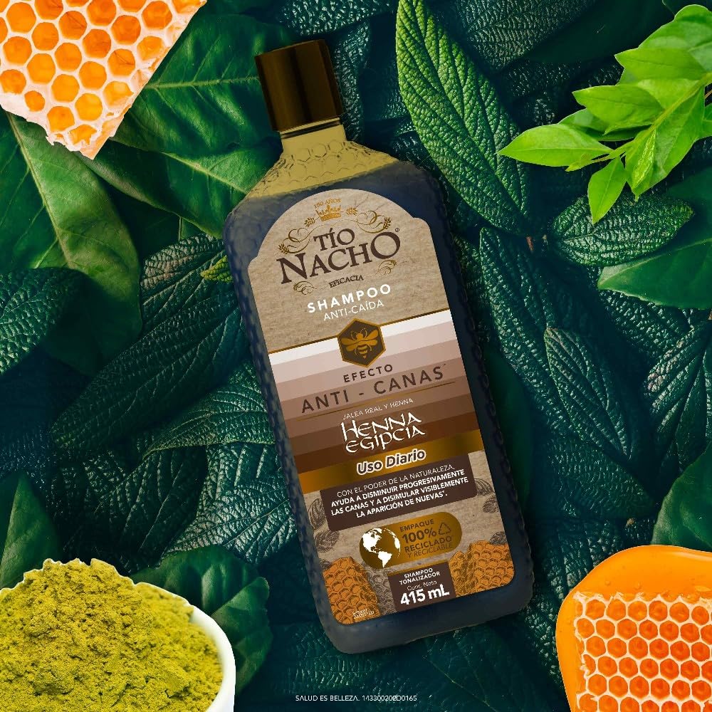 Tio Nacho hair-lather application image highlights gentle massaging to boost distribution.
