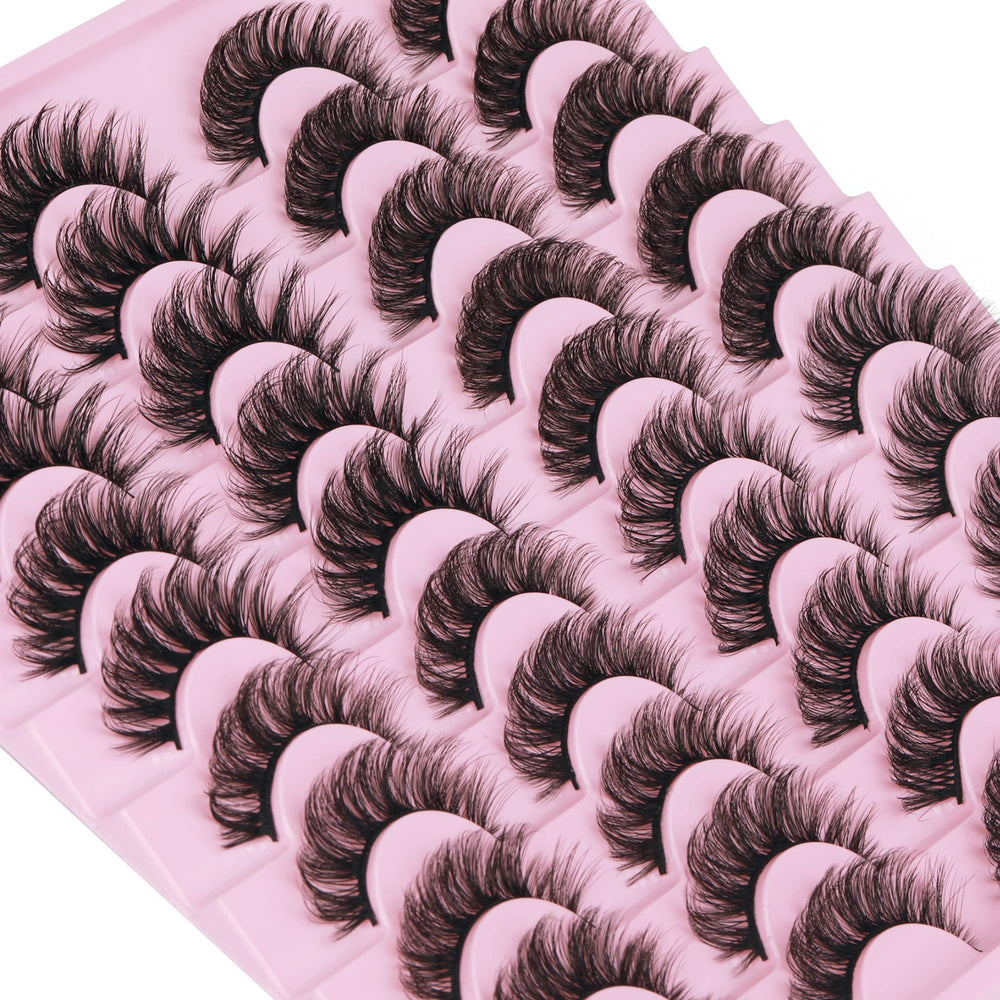 TNFVLONEINS natural-look lashes close-up highlights subtle blend with real lashes for daily use.