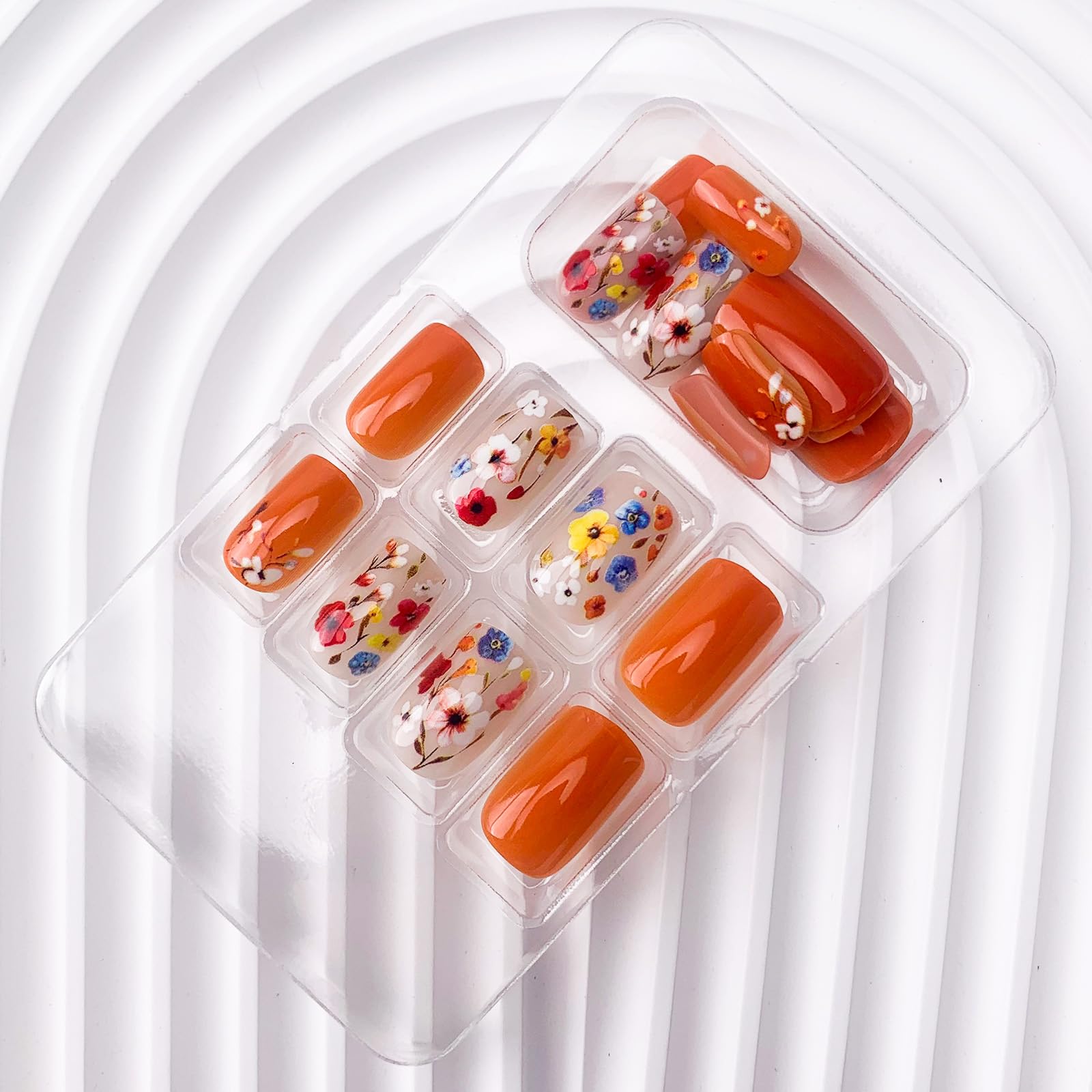 TOGZOM Flower Press On Nails removal and reuse for gentle nail care.