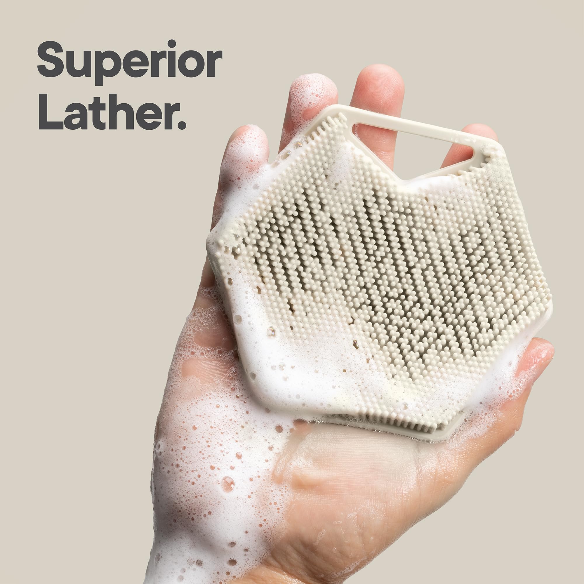 TOOLETRIES Body Scrubber 2.0 foam-lather creates rich foam for a spa-like wash.