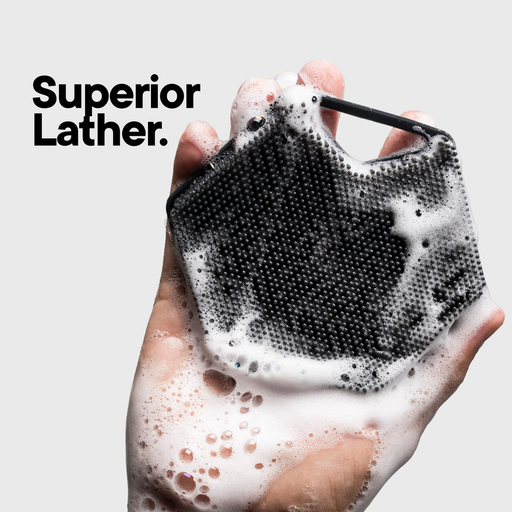Built-in hanging loop on TOOLETRIES Body Scrubber 2.0