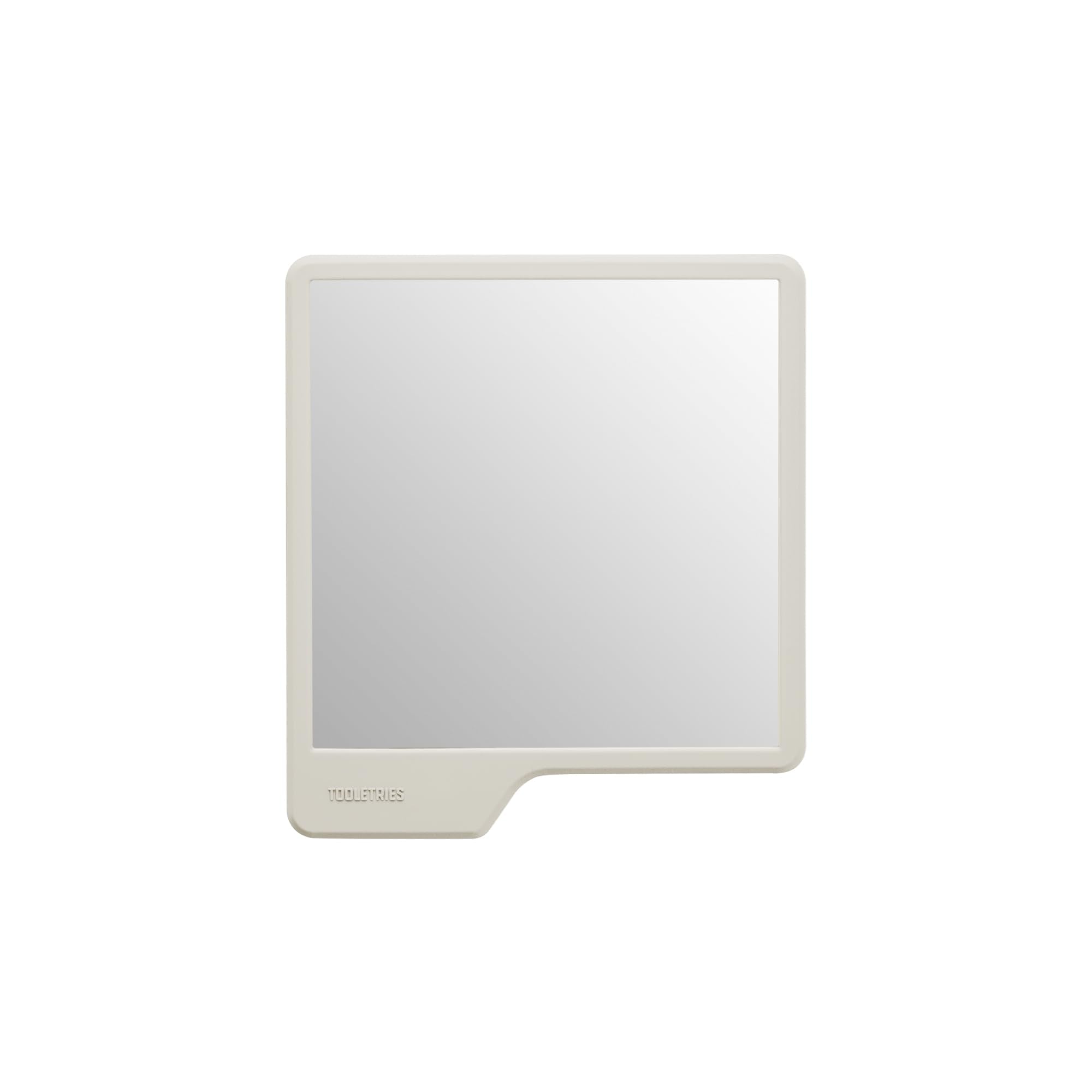 TOOLETRIES Oliver shower mirror fog-resistant for clear shaving in steamy bathrooms.