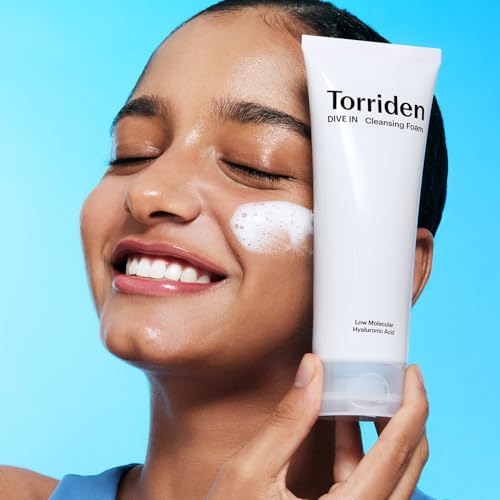 Torriden DIVE IN texture closeup of creamy cleansing foam
