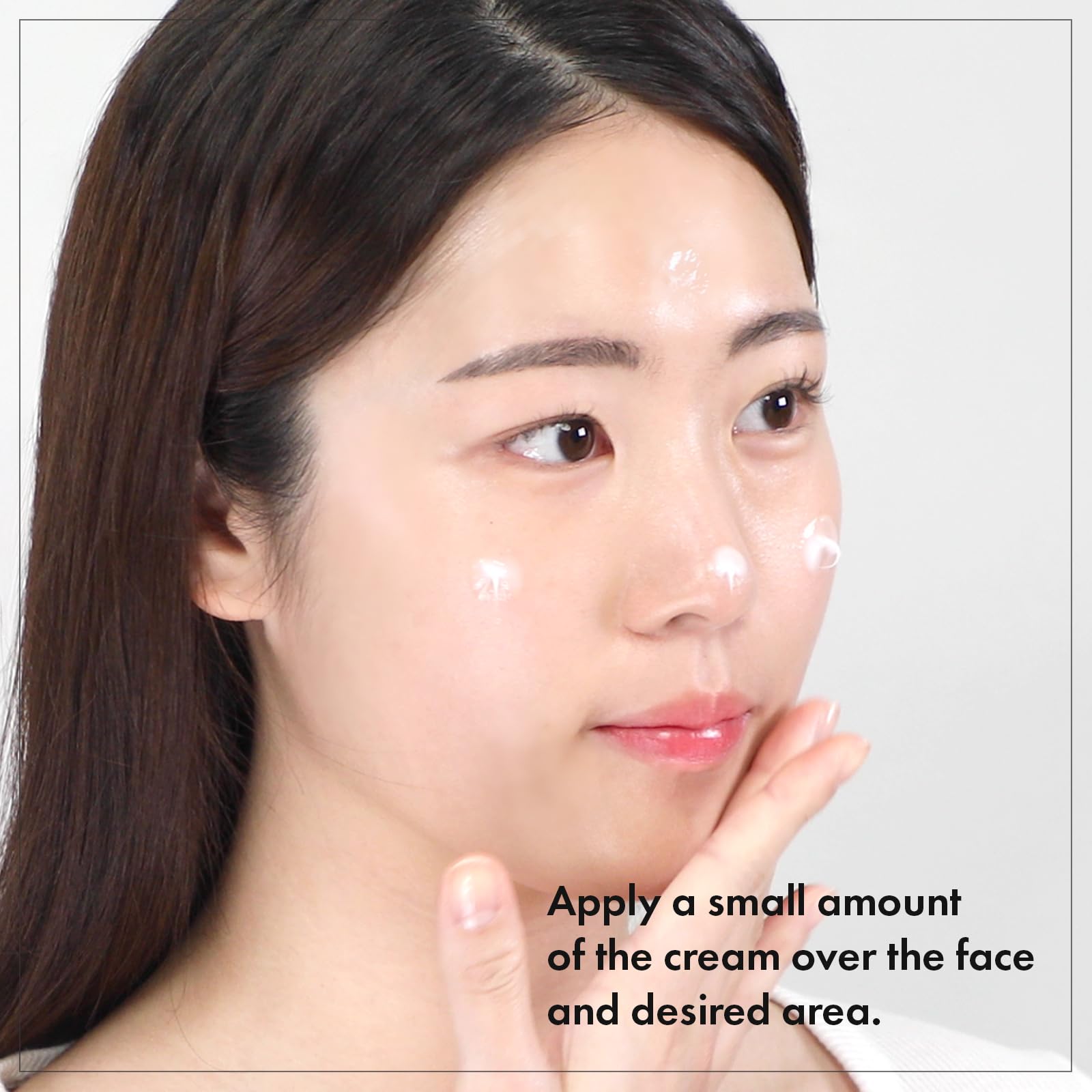 TOSOWOONG Dexpanthenol Cream being applied to hand, everyday skincare routine.