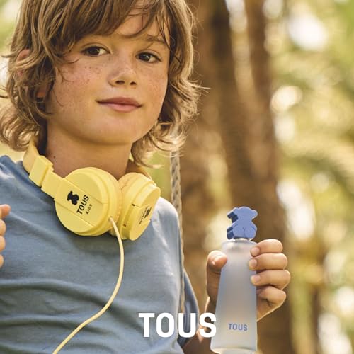 TOUS kid daily-use bottle image emphasizes wearability for school and outings.