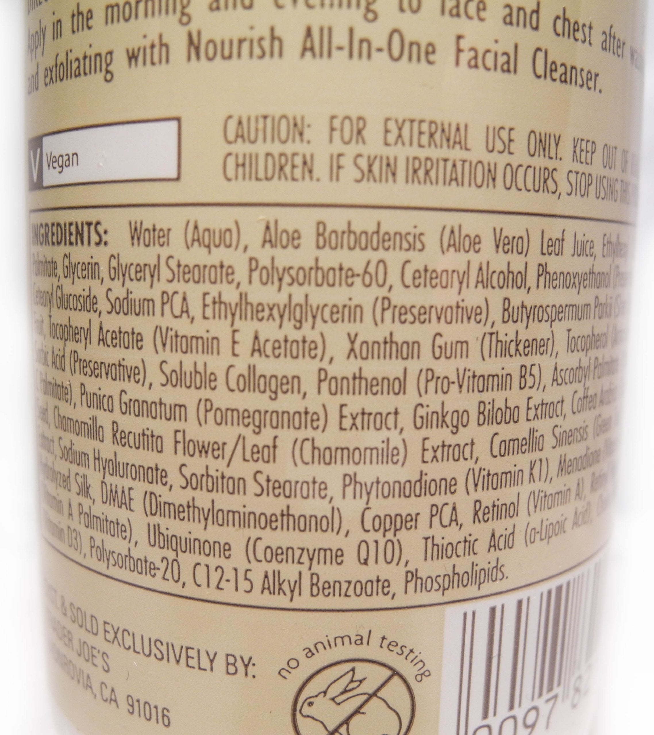 Trader Joe's Nourish Oil-Free Antioxidant Facial Moisturizer application during day demonstrates versatile lightweight nourishment.