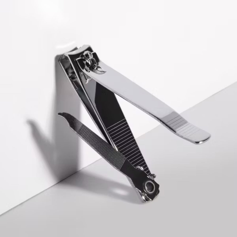 Trim Neat Feet ultra sharp cutting edge close-up for confident thick-nail trimming