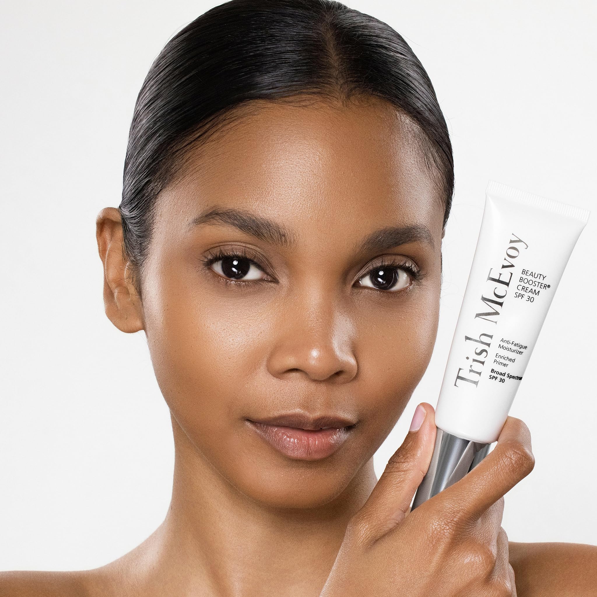 Trish McEvoy Beauty Booster SPF 30 texture close-up ideal for priming and moisturizing