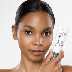 Trish McEvoy Beauty Booster SPF 30 texture close-up ideal for priming and moisturizing