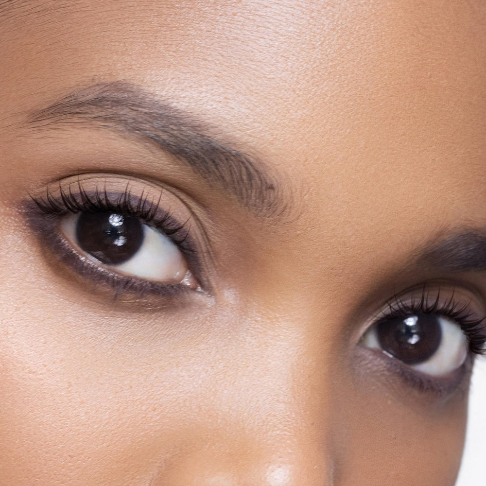 Trish McEvoy Intense Gel Eye Liner Deep Aubergine brush-friendly texture helps control color precision.