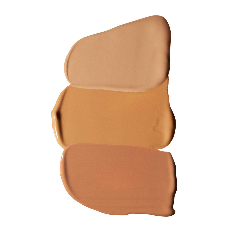 Trish McEvoy Shadow Eraser packaging closeup shows compact design and easy access.