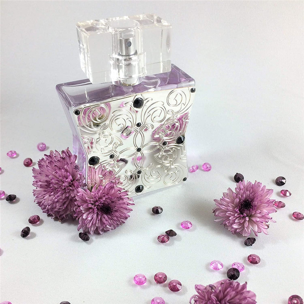 Tru Fragrance Beauty Lace Noir jasmine and gardenia notes evoke elegant fragrance