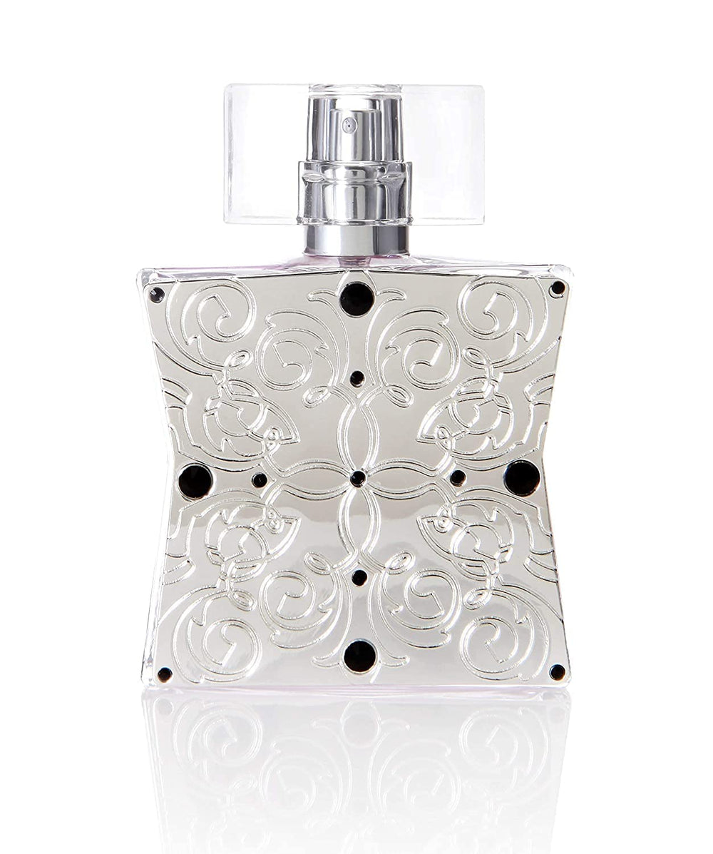 Tru Fragrance Beauty Lace Noir outer packaging emphasizes premium gifting appeal