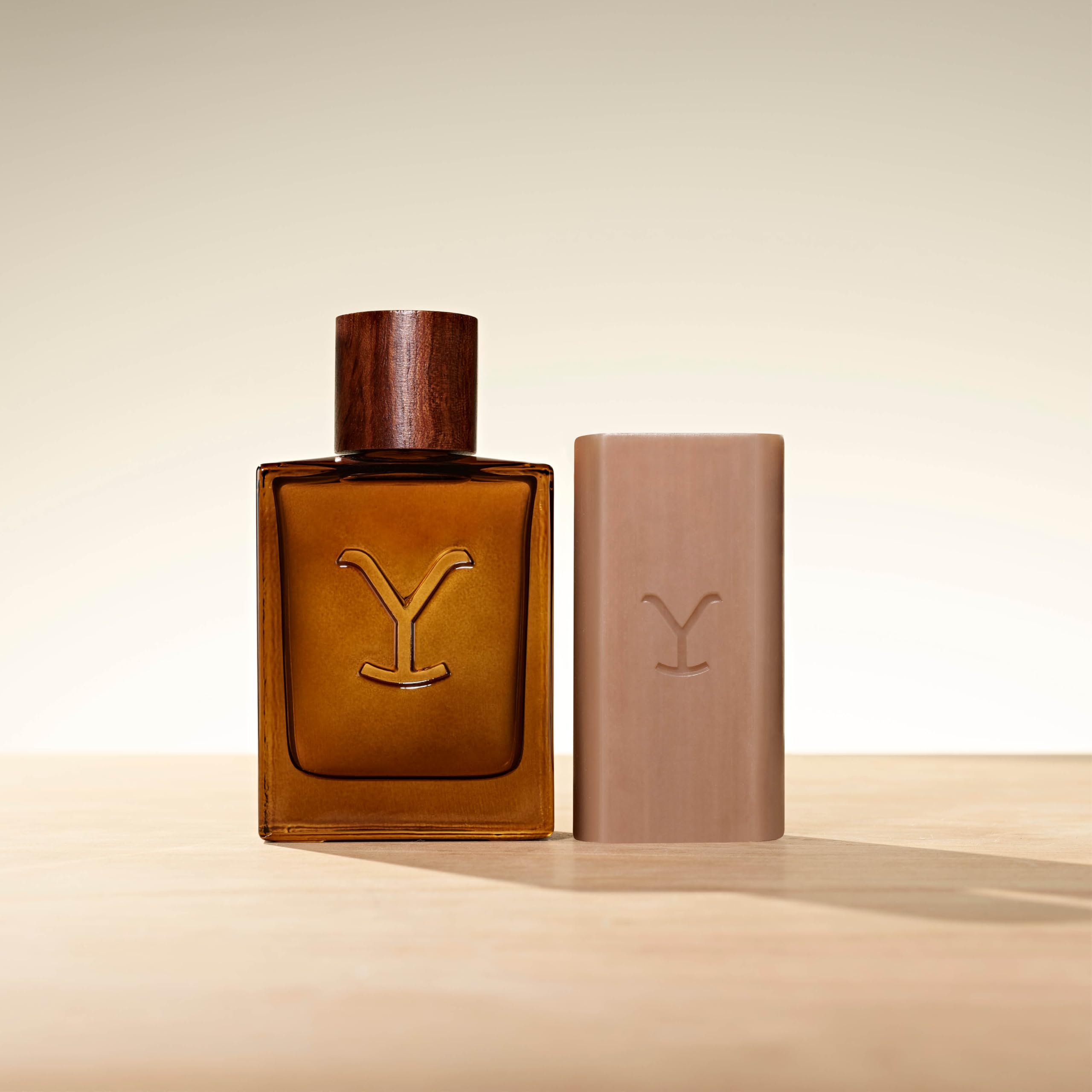 Tru Fragrance charred-vanilla-note highlights warm base for evening appeal.