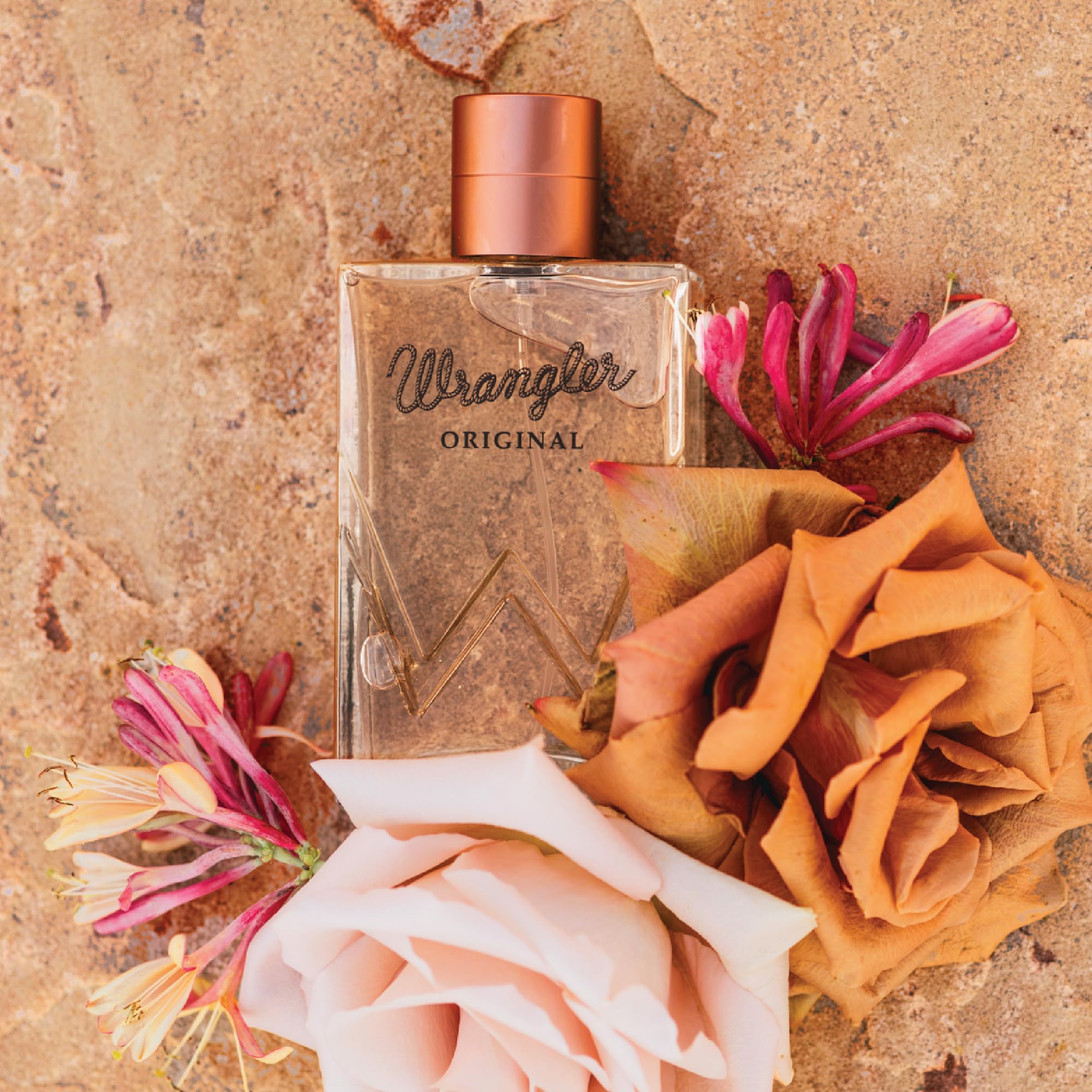 Tru Fragrance Beauty Wrangler Original top-notes blackberry and pear create an uplifting opening.