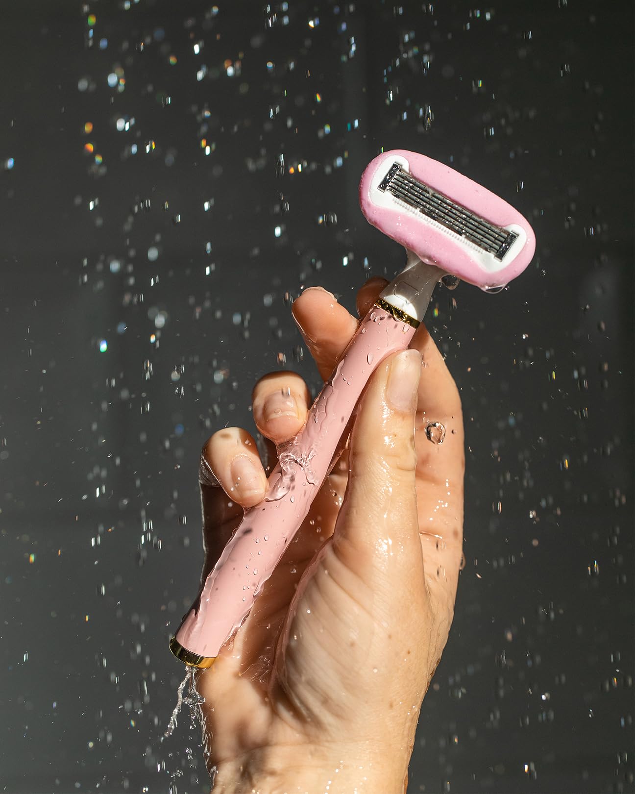 Truly Life Shaver Razor close-up blades reveal a five-blade system for closeness
