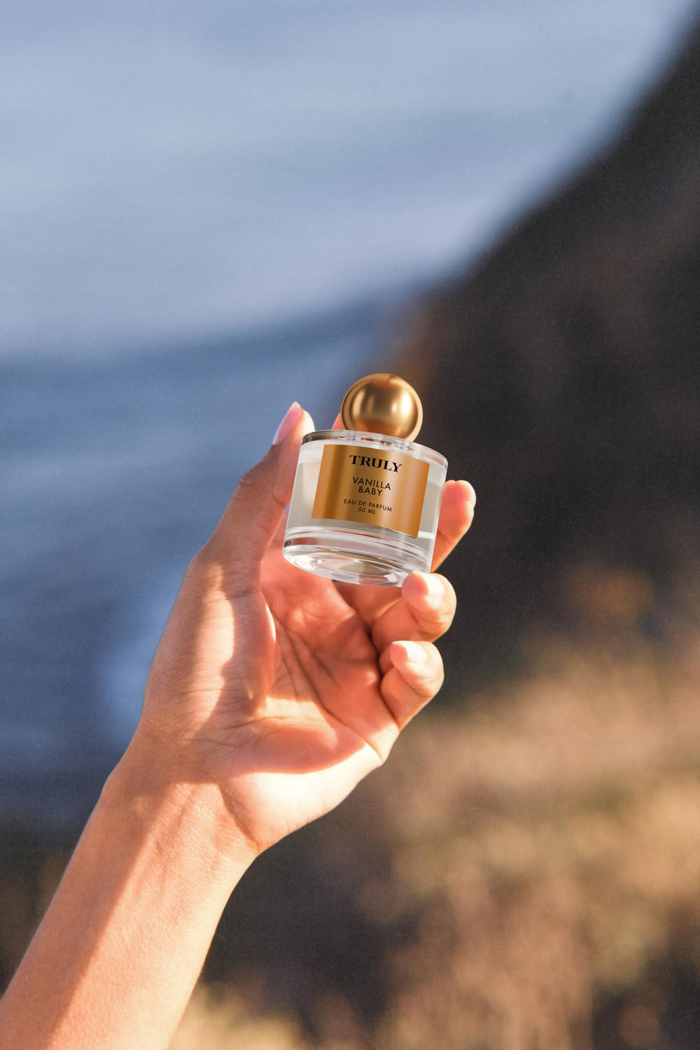 Truly Vanilla Baby pour shot reveals a caramel drizzle and rich finish.