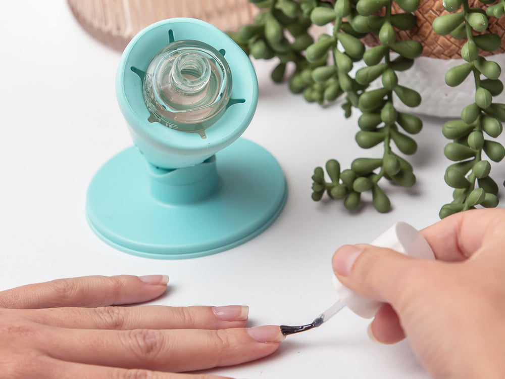 Tweexy Hinge gift-ready packaging ideal for holidays.