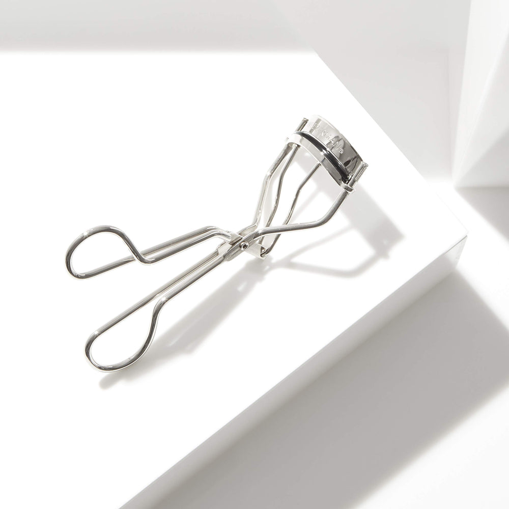 Tweezerman eyelash curler cleaning wipe helps maintain hygiene.