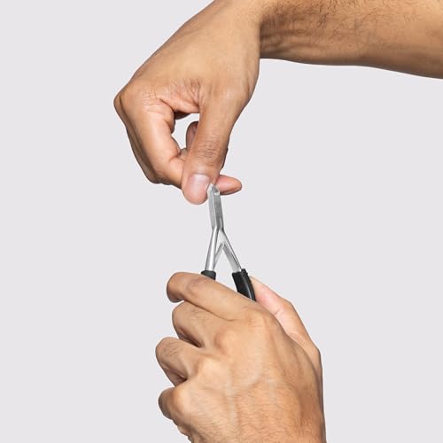 Tweezerman Great Grip Nipper double-spring action for smooth trimming.
