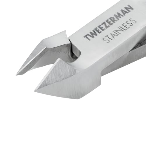 Tweezerman Great Grip Cuticle Nipper ergonomic handle for comfortable extended use.