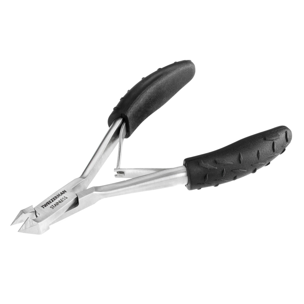 Tweezerman Great Grip Cuticle Nipper textured grips enable precise, controlled trimming.