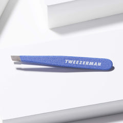 Tweezerman Mini Slant Tweezer aligned tips ensure hair grabs reliably.