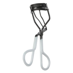 Tweezerman Onyx Great Grip Eyelash Curler base-to-tip curl for a wide-awake look