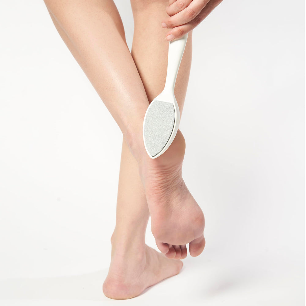 Tweezerman Sole Smoother smooth side for smoothing feet and softening calluses