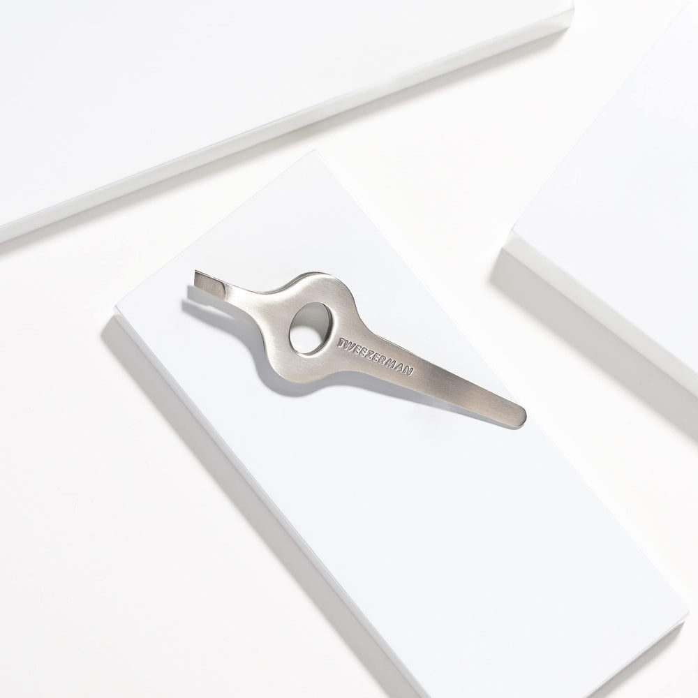 Tweezerman Wide Grip Slant Tweezer 25 slant tips for brow bone precision