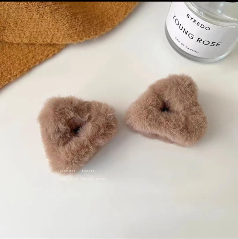 UCCASA cozy winter look with plush cat ear clip accent