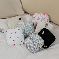 uekeboag colorful quilted bag features bows and patterns for a stylish daily carry.