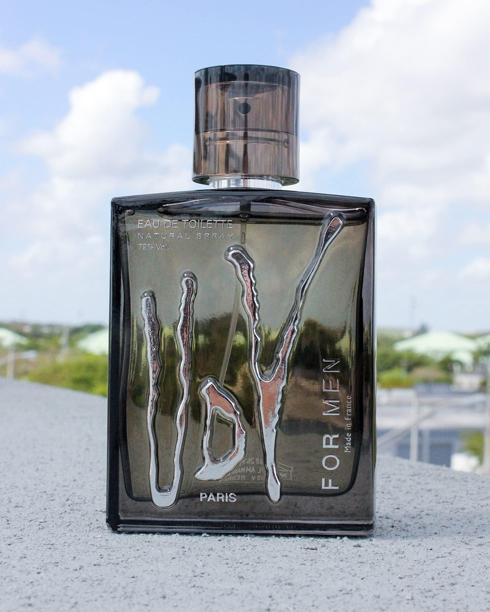 Ulric de Varens Classic EDT closeup of the label for lasting impression