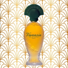 Ulric de Varens Varensia application—spray bottle delivers even wear.