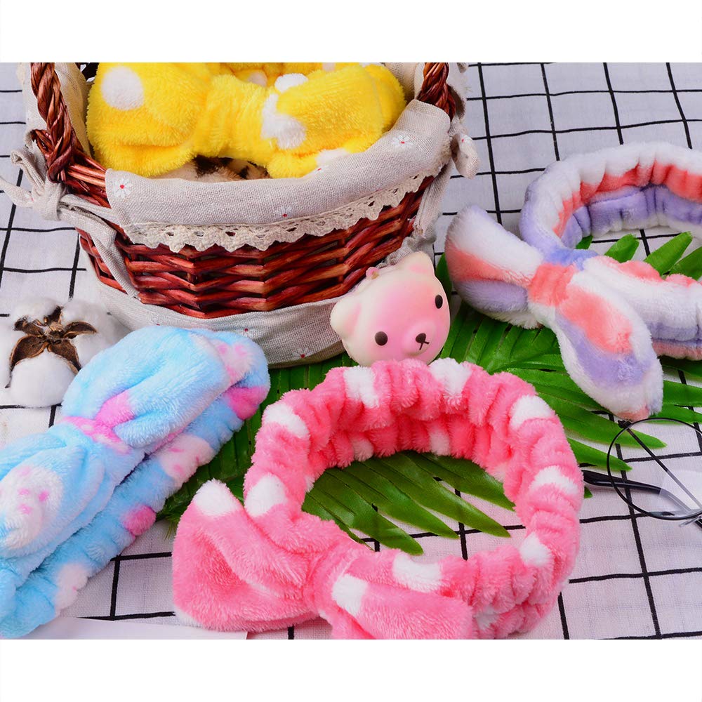UMIKU stocking-stuffer headband makes a charming holiday gift for women.