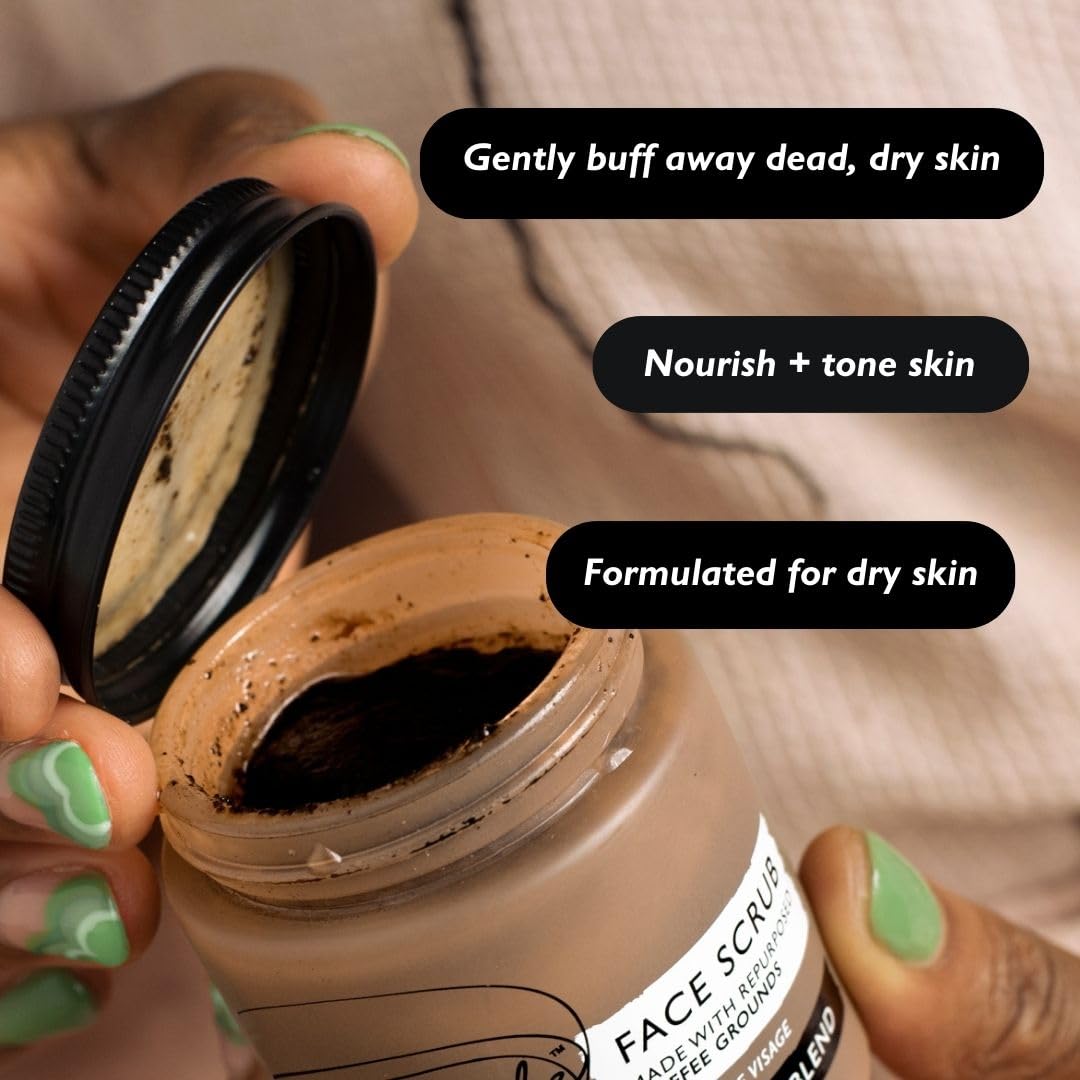 UPCIRCLE coffee grounds close-up shows gentle exfoliation texture.