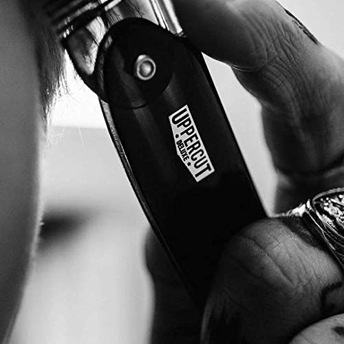 UPPERCUT DELUXE Easy Hold 3.1-ounce tin enables easy daily styling.