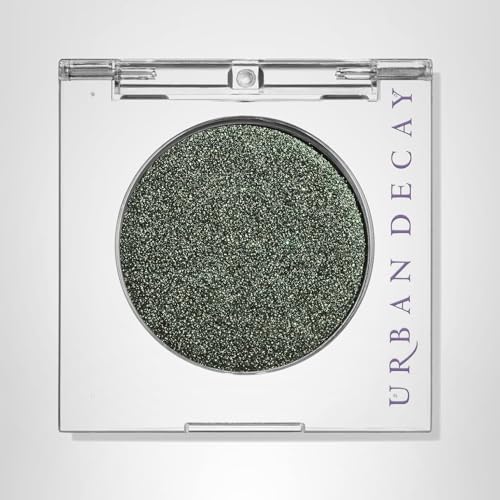 Urban Decay 24/7 metallic detail reveals gold microglitter for luxe, radiant moments.