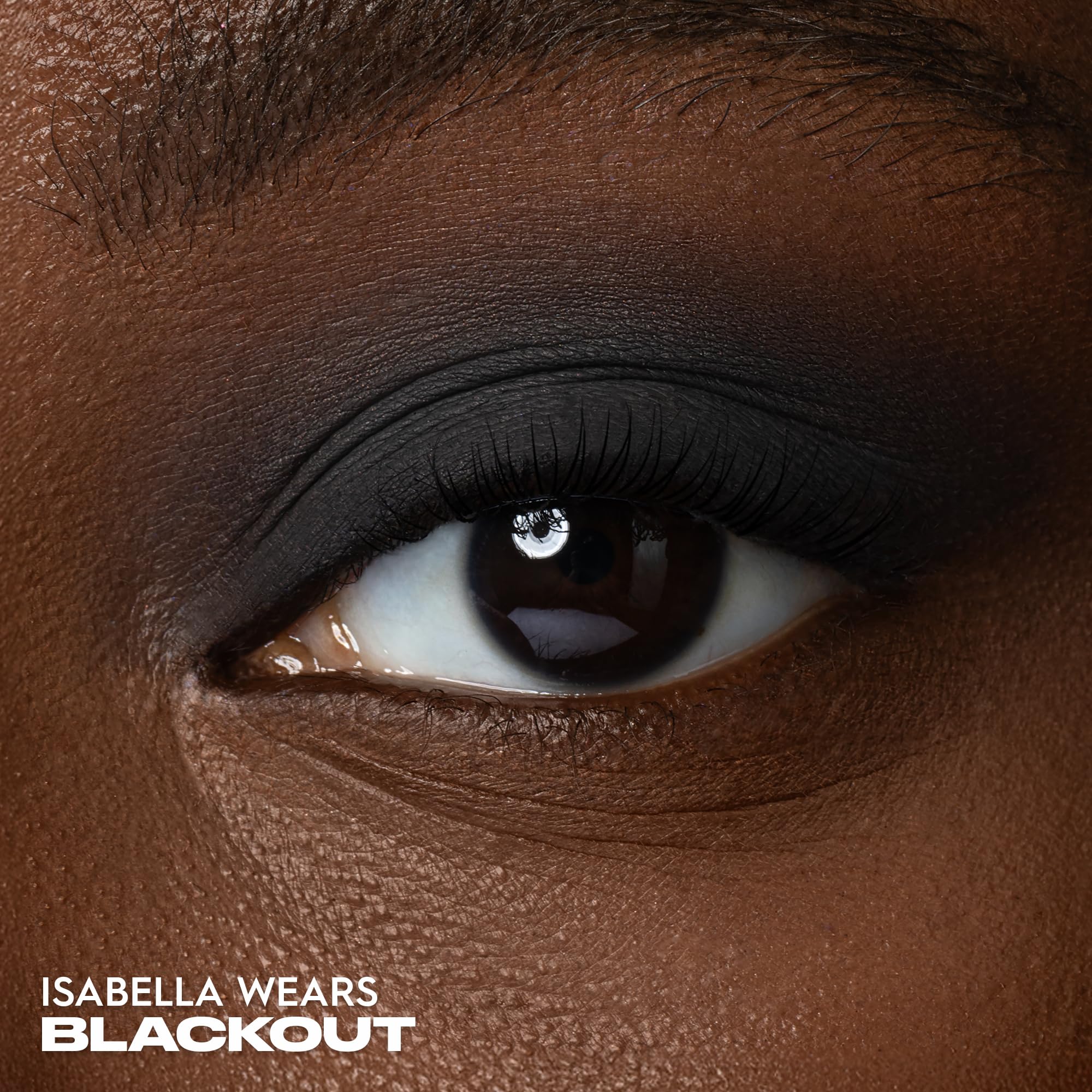 Urban Decay 24/7 Blackout swatch reveals rich pigment with long-lasting color.