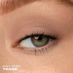 Urban Decay 24/7 Eyeshadow Tease close-up highlights creamy, ultra-blendable texture