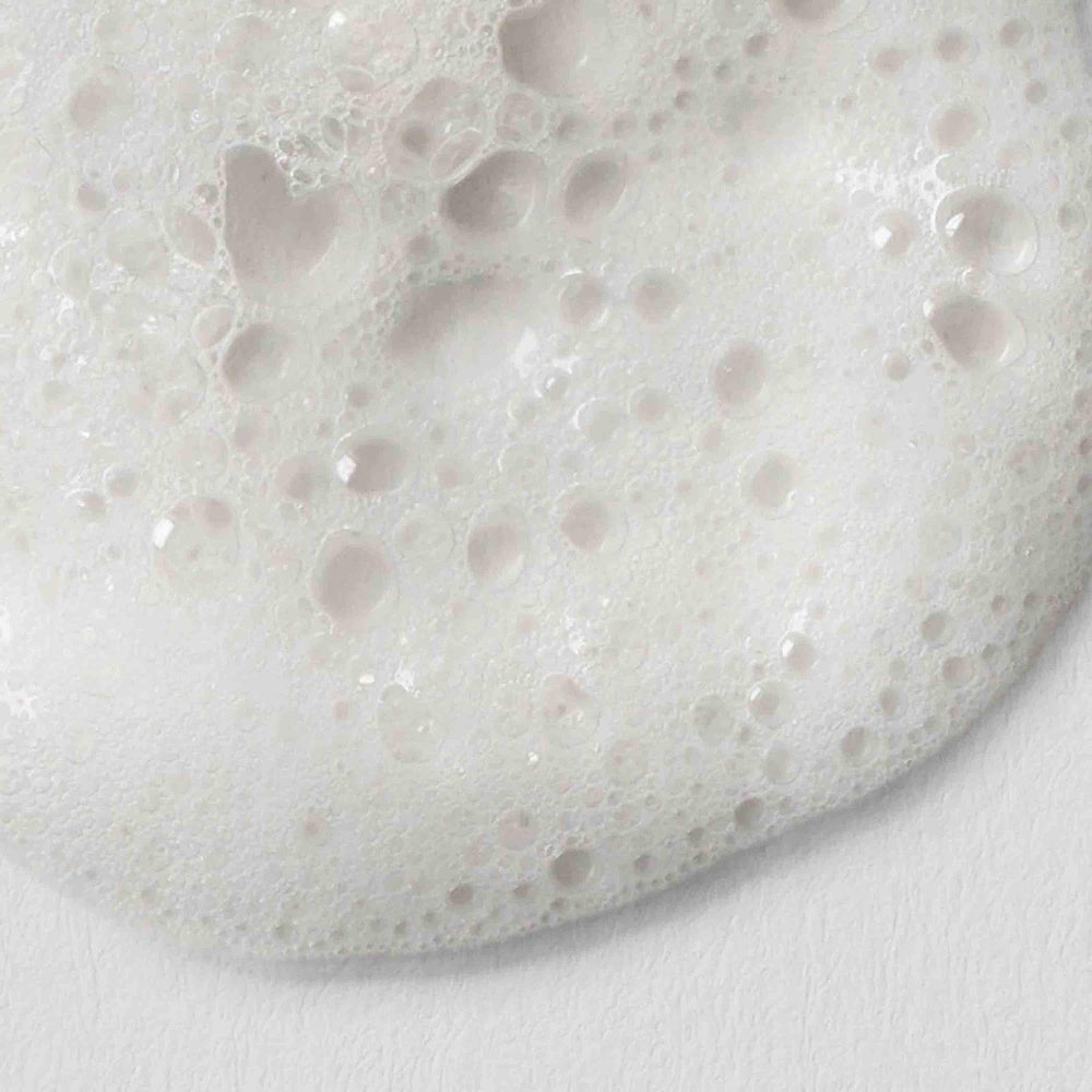 Urban Skin Rx Clear Skin bar close-up highlighting salicylic acid and sulfur action for clarity