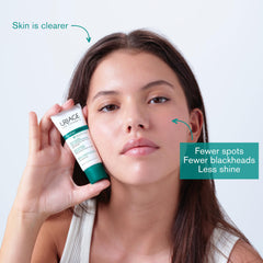 Uriage Hyseac 3-regul+ cream swirl shows light texture for oil control.