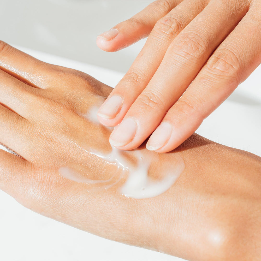 Ursa Major Fortifying Gel Moisturizer herbal aroma with lavender, lime, spearmint, rosemary.