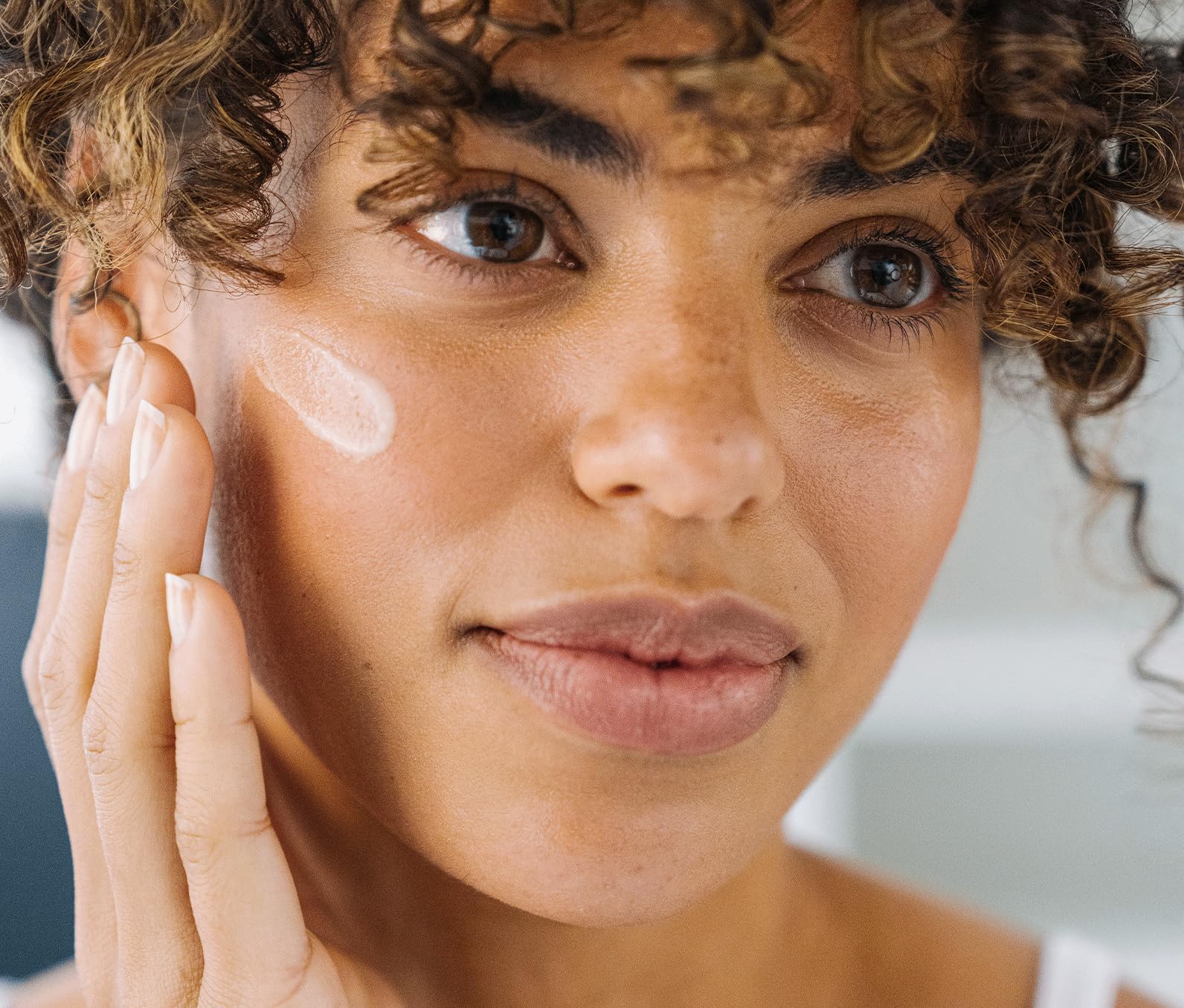 Ursa Major Lunar Bloom Serum pump-dispense, easy-on nighttime routine for gradual renewal.