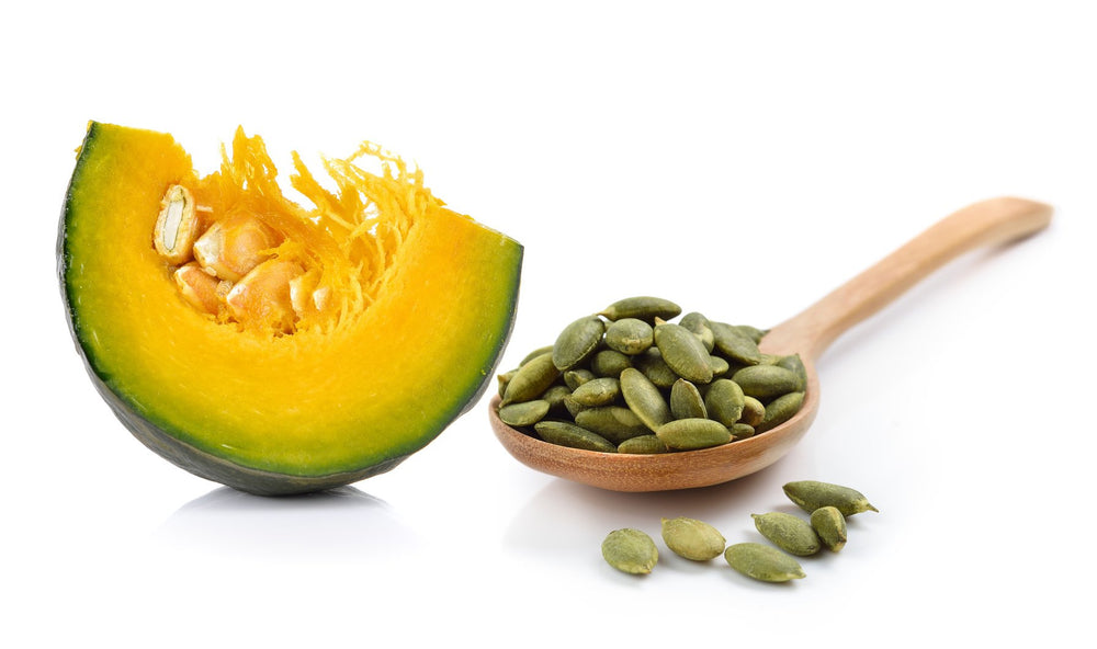 US Organic pumpkin seed oil cold-pressed label highlighting unrefined quality