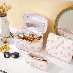 UUYUUY quilted cosmetic bag large capacity fits lipsticks and brushes on the go.