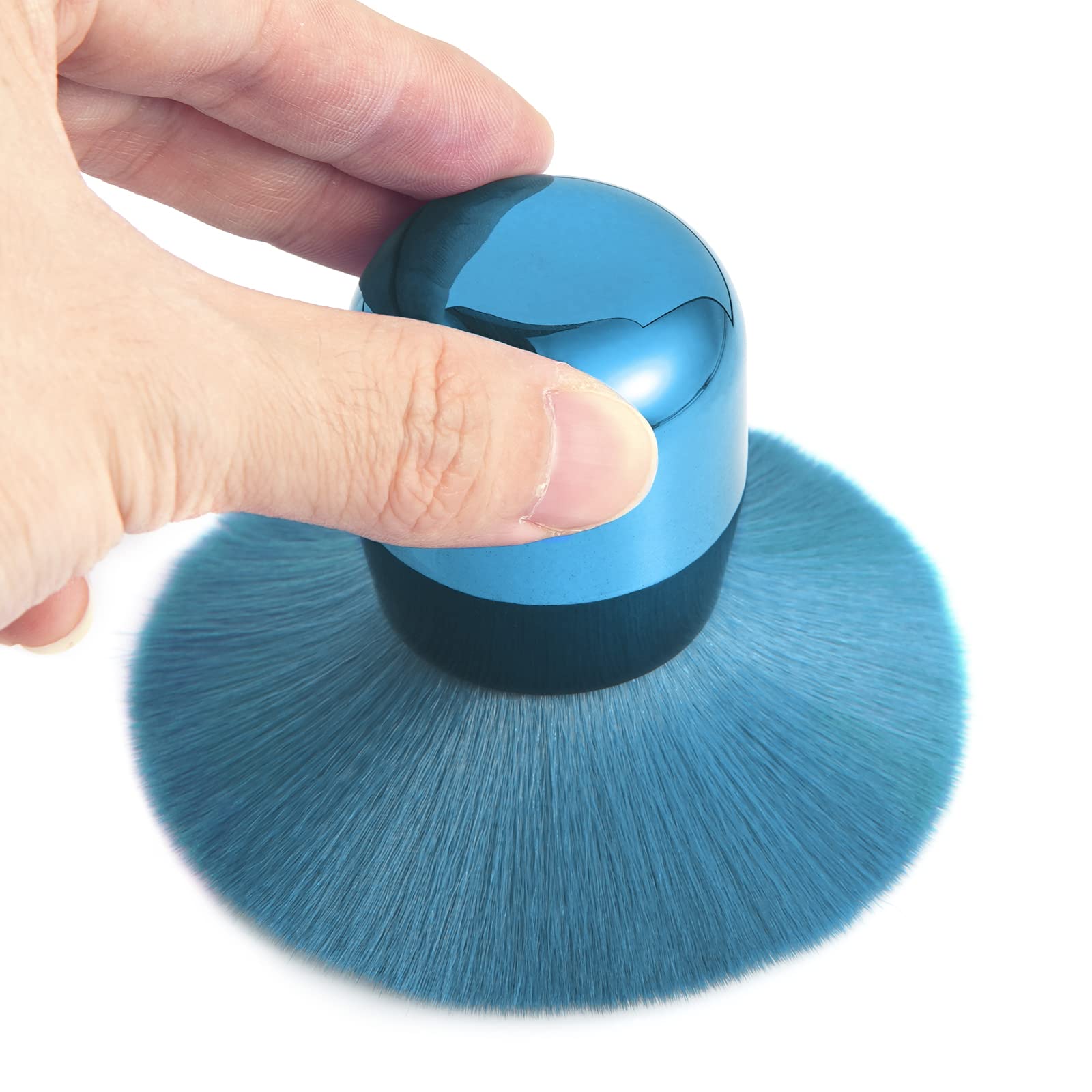 Vaincre Nail Art Dust Brush blue bristles close-up show soft fibers for gentle acrylic cleanup.