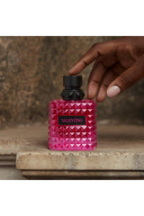 Valentino Donna Born In Roma Extradose packaging box emphasizes premium presentation for gifting.